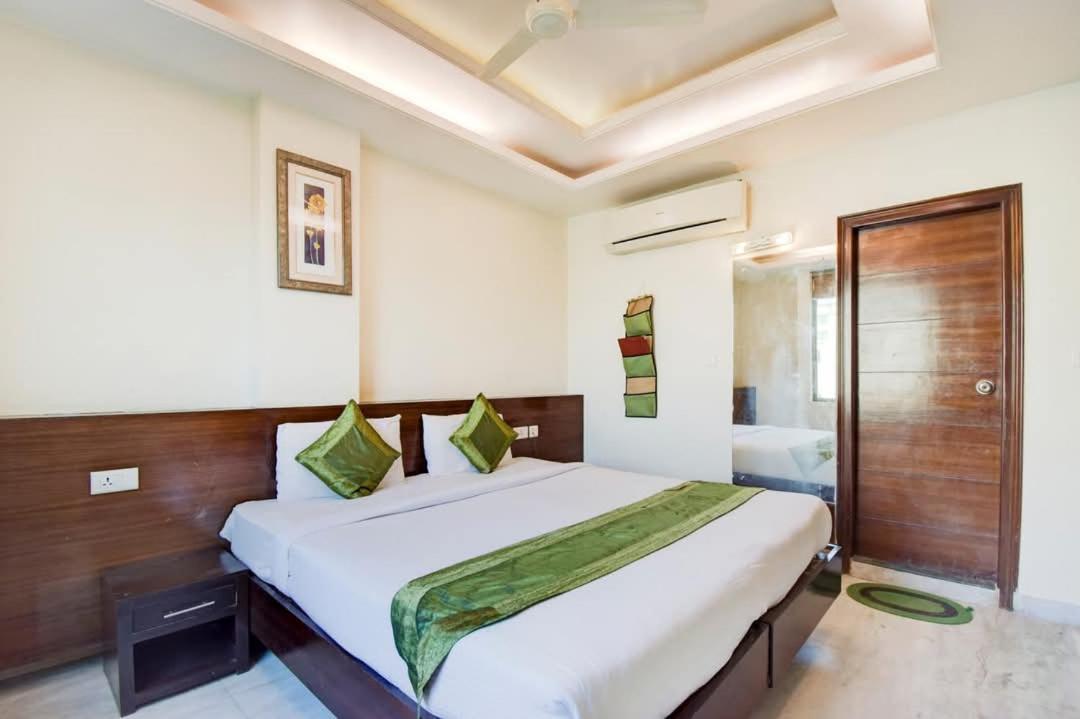 Hotel Sky Heights Jaipur Zimmer foto
